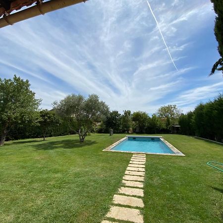 Studio En Provence Avec Piscine La Barben Zewnętrze zdjęcie