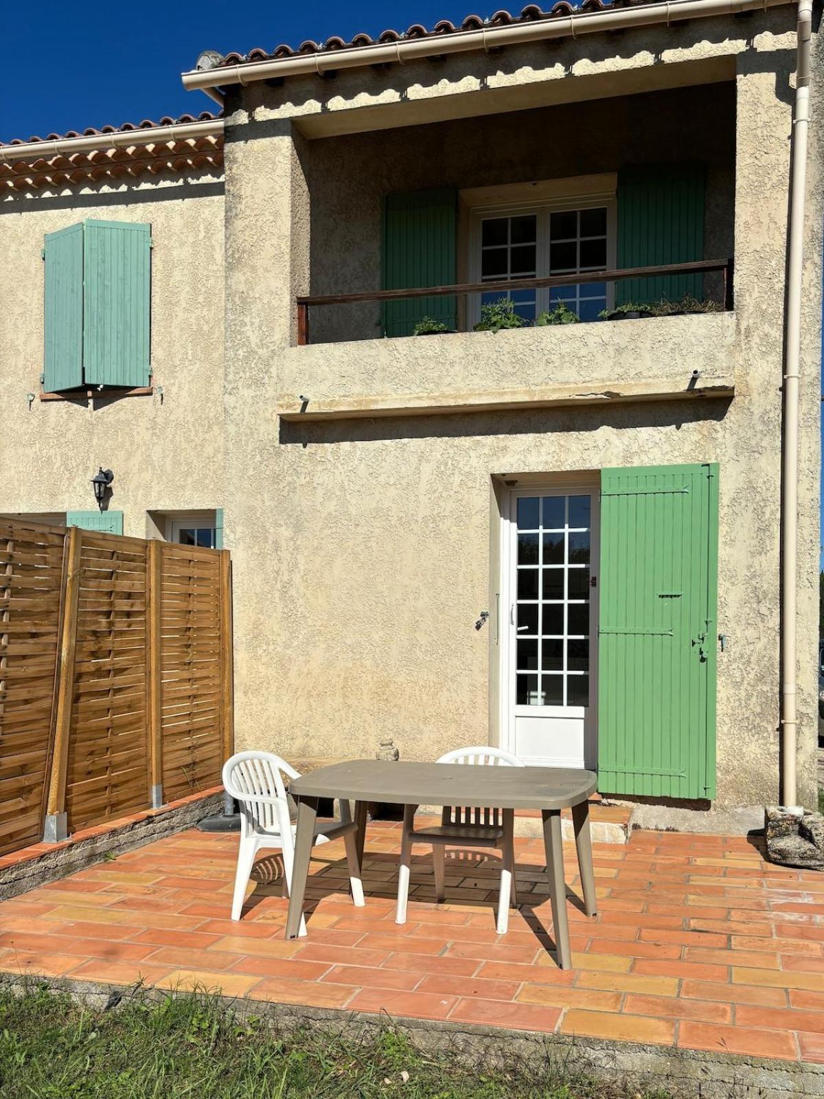Studio En Provence Avec Piscine La Barben Zewnętrze zdjęcie